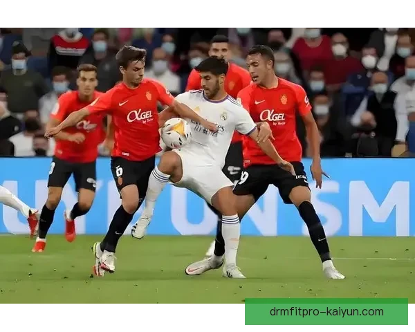 西甲毕尔巴鄂竞技高压逼抢策略持续提升，展现出强大竞争力