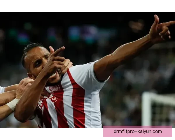 保利尼奥攻防能力表现稳健，成为球队中场核心的关键因素